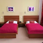 Aston Hotel 3*