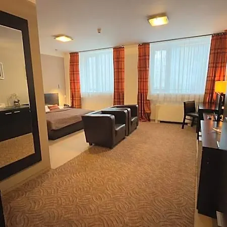 Hotell Aston 3*