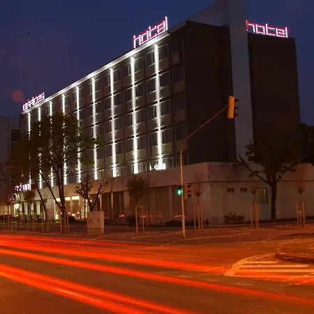 Aston Hotel