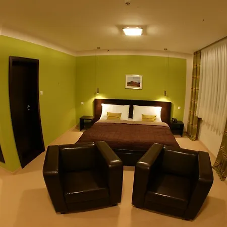 Aston 3* Братислава