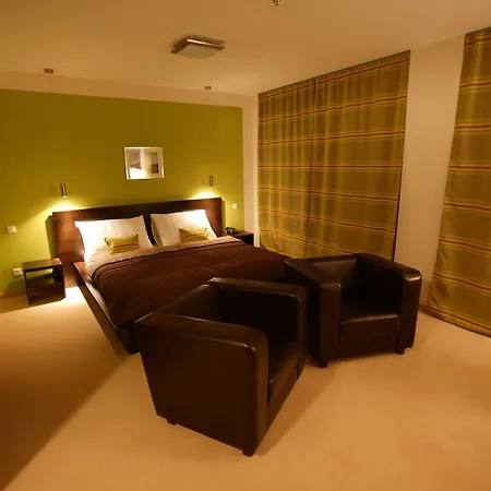 Aston 3* Братислава