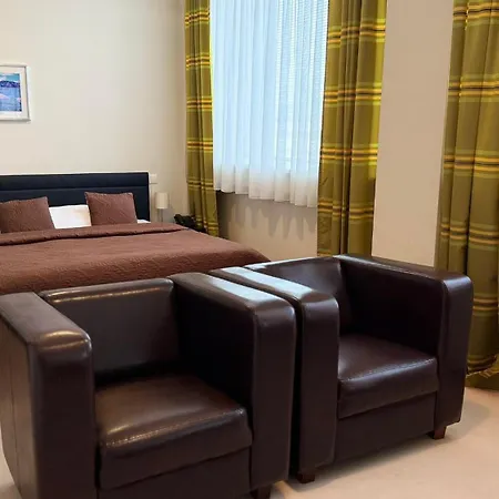 Aston Hotel 3*