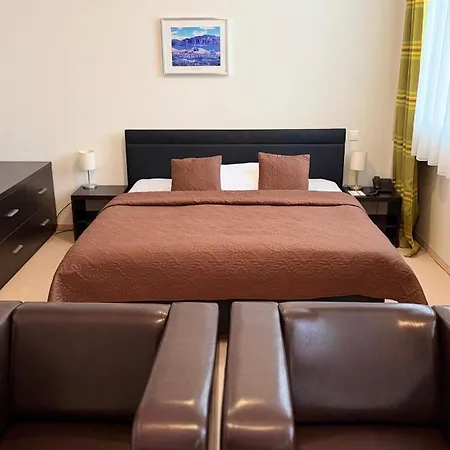 Aston Hotel