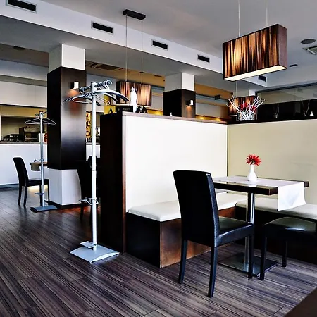 Hotel Aston