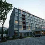 Aston Hotel 3*